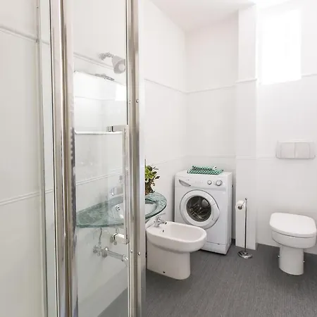 Apartment Dandy Rom